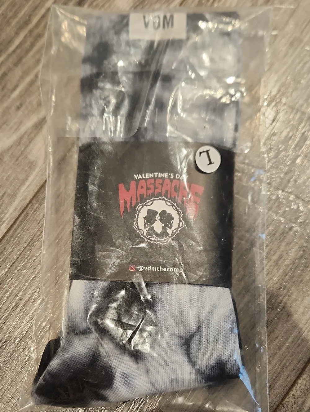 NWT Valentine's Day Massacre Women's Sz L Tie-dyed Socks